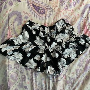Floral flowy shorts